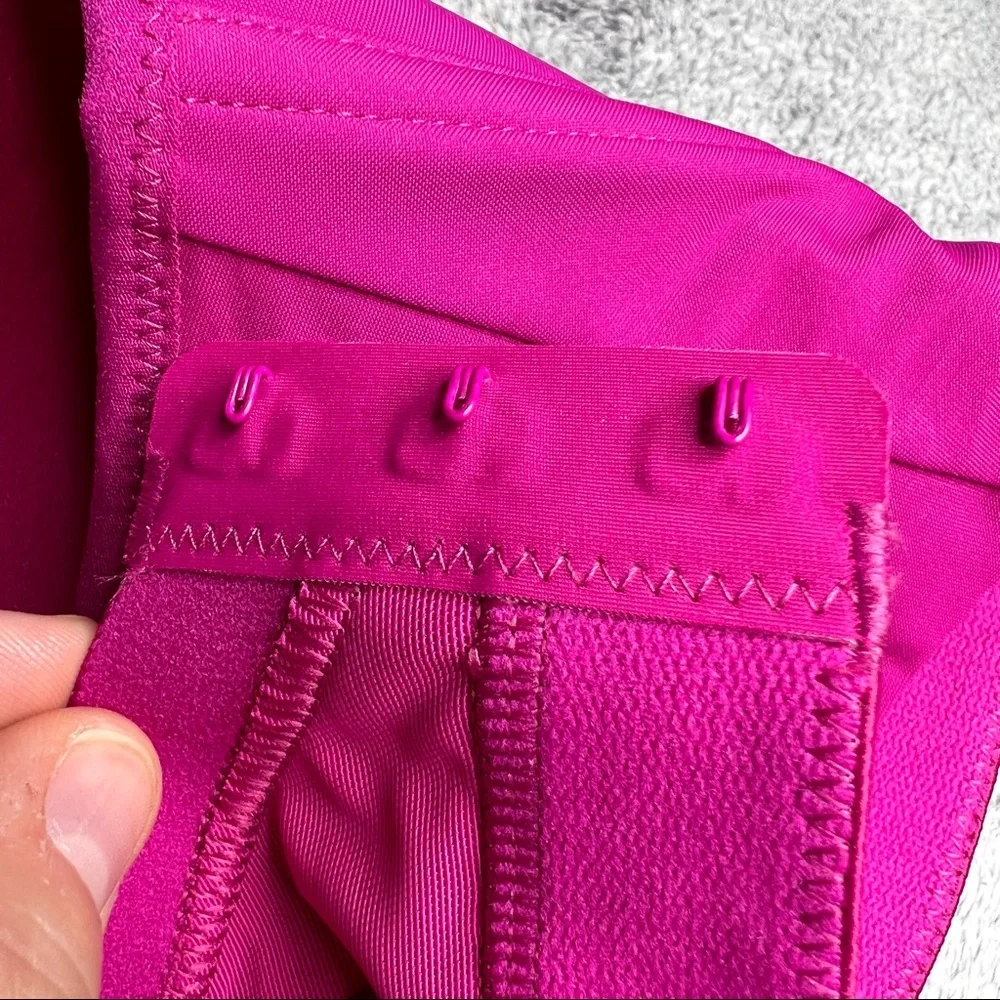 Lululemon Run Times Bra Ripened Raspberry (RIPR) Size 38DD NWT *Adjustable* - Picture 12 of 16